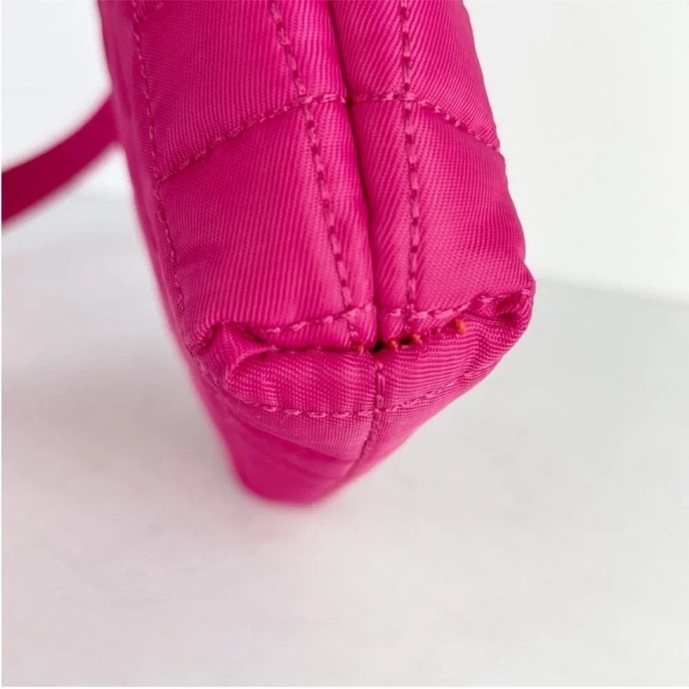 Lug Skipper Bright Pink Fuchsia Quilted Crossbody Travel Bag Purse